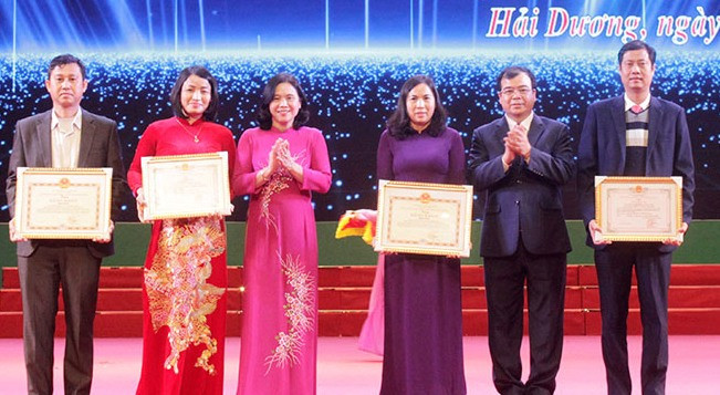 Trao Giải thưởng khoa học và công nghệ Côn Sơn Hải Dương